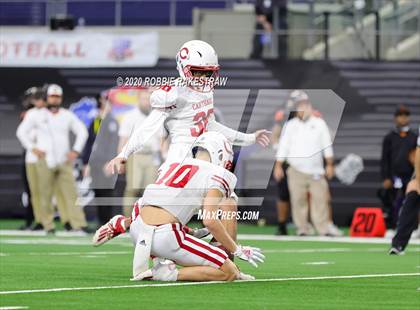 Thumbnail 2 in Carthage vs. Gilmer (UIL 4A Division 2 State Final) photogallery.