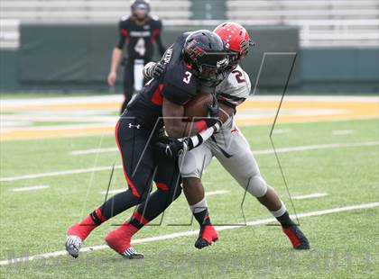 Thumbnail 3 in Lake Travis vs. Cedar Hill (UIL 5A D2 Semifinal) photogallery.