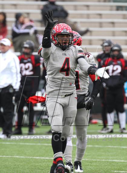 Thumbnail 1 in Lake Travis vs. Cedar Hill (UIL 5A D2 Semifinal) photogallery.