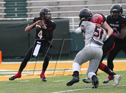 Thumbnail 1 in Lake Travis vs. Cedar Hill (UIL 5A D2 Semifinal) photogallery.