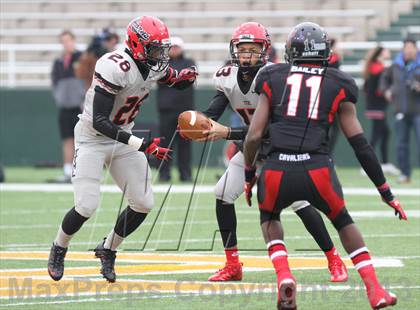 Thumbnail 3 in Lake Travis vs. Cedar Hill (UIL 5A D2 Semifinal) photogallery.