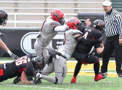 Thumbnail 2 in Lake Travis vs. Cedar Hill (UIL 5A D2 Semifinal) photogallery.