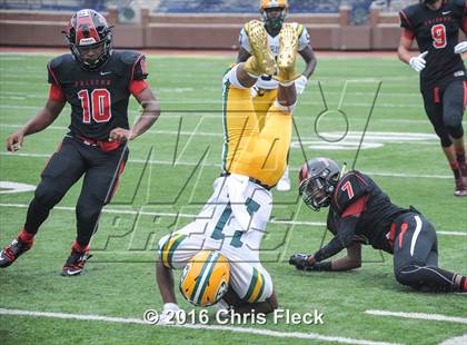 Thumbnail 1 in Harrison vs East Kentwood (Battle at the Big House) photogallery.