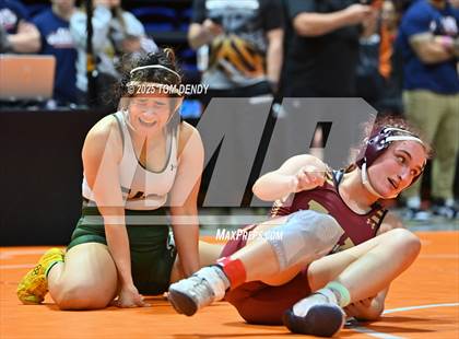 Thumbnail 1 in UIL Wrestling 5A-6A Finals (Round 1) photogallery.