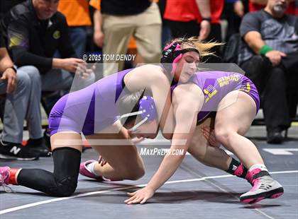 Thumbnail 3 in UIL Wrestling 5A-6A Finals (Round 1) photogallery.