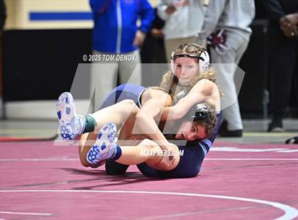 Thumbnail 1 in UIL Wrestling 5A-6A Finals (Round 1) photogallery.