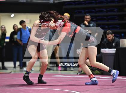 Thumbnail 3 in UIL Wrestling 5A-6A Finals (Round 1) photogallery.