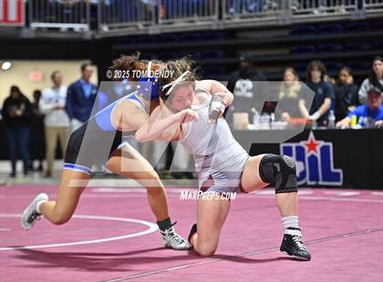 Thumbnail 2 in UIL Wrestling 5A-6A Finals (Round 1) photogallery.