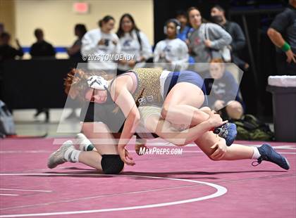 Thumbnail 2 in UIL Wrestling 5A-6A Finals (Round 1) photogallery.