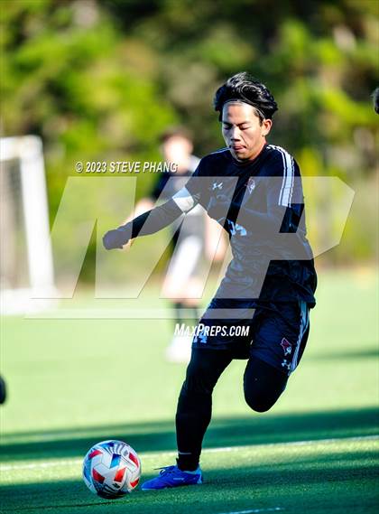 Thumbnail 2 in Laguna Creek vs. Sacred Heart Prep photogallery.
