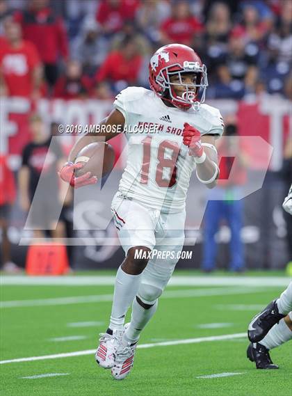 Thumbnail 3 in Katy vs. North Shore (UIL 6A Regional Playoff) photogallery.