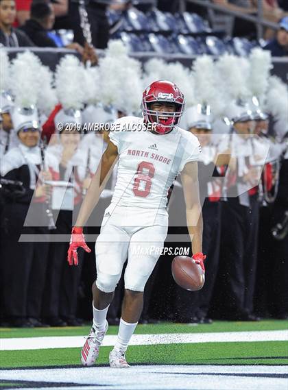 Thumbnail 3 in Katy vs. North Shore (UIL 6A Regional Playoff) photogallery.