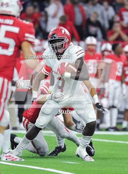 Thumbnail 1 in Katy vs. North Shore (UIL 6A Regional Playoff) photogallery.