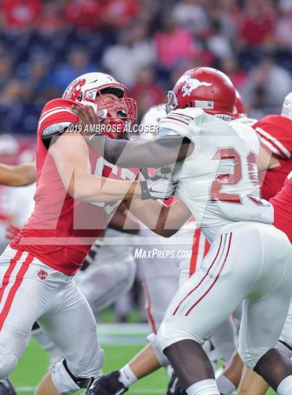 Thumbnail 3 in Katy vs. North Shore (UIL 6A Regional Playoff) photogallery.