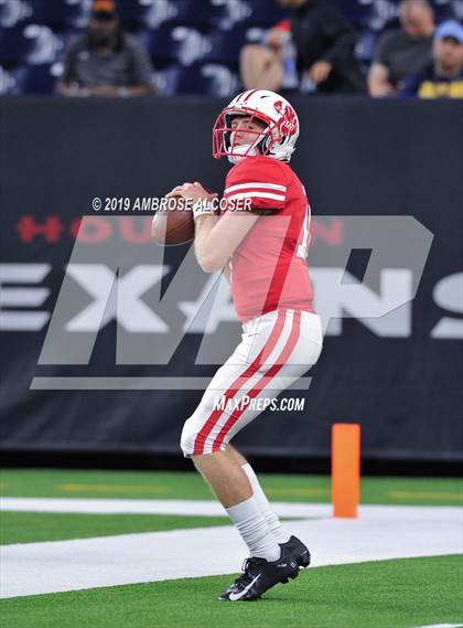 Thumbnail 1 in Katy vs. North Shore (UIL 6A Regional Playoff) photogallery.
