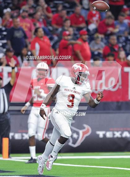 Thumbnail 1 in Katy vs. North Shore (UIL 6A Regional Playoff) photogallery.