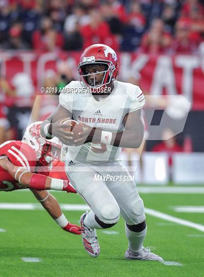 Thumbnail 3 in Katy vs. North Shore (UIL 6A Regional Playoff) photogallery.