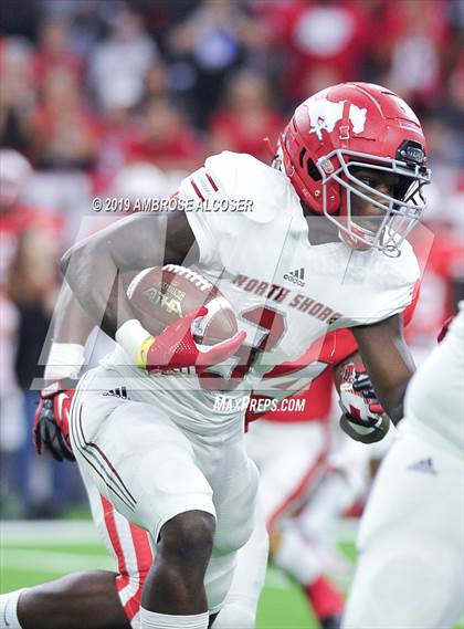 Thumbnail 3 in Katy vs. North Shore (UIL 6A Regional Playoff) photogallery.