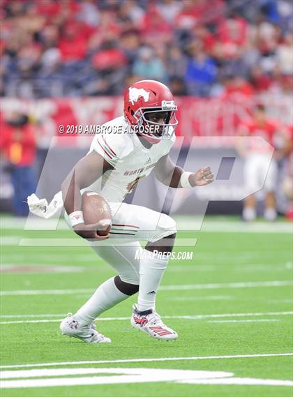 Thumbnail 2 in Katy vs. North Shore (UIL 6A Regional Playoff) photogallery.