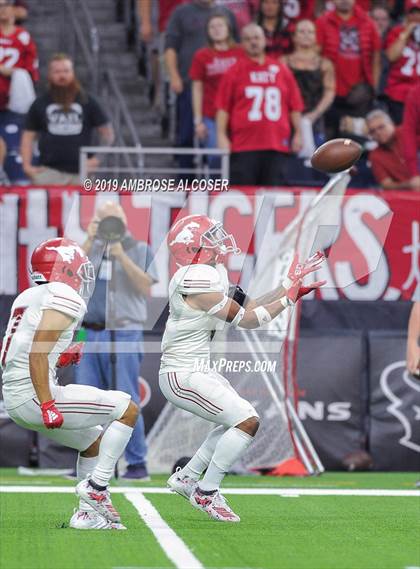 Thumbnail 3 in Katy vs. North Shore (UIL 6A Regional Playoff) photogallery.