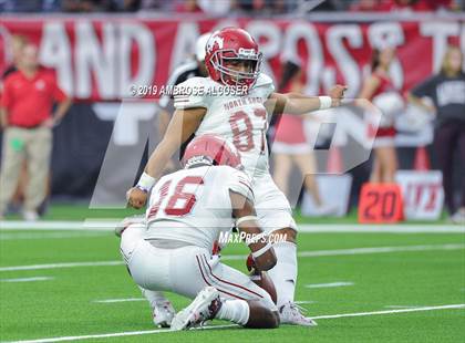 Thumbnail 3 in Katy vs. North Shore (UIL 6A Regional Playoff) photogallery.