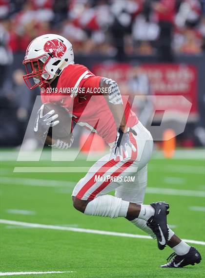 Thumbnail 3 in Katy vs. North Shore (UIL 6A Regional Playoff) photogallery.