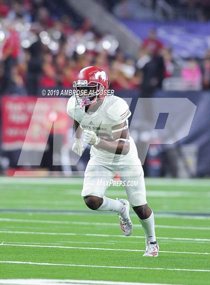 Thumbnail 2 in Katy vs. North Shore (UIL 6A Regional Playoff) photogallery.
