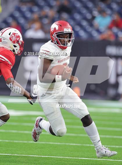 Thumbnail 3 in Katy vs. North Shore (UIL 6A Regional Playoff) photogallery.