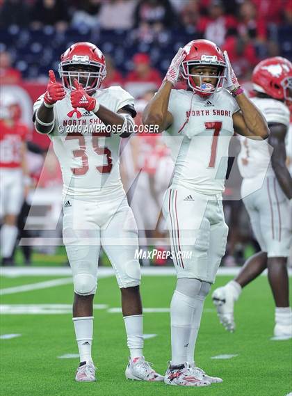 Thumbnail 3 in Katy vs. North Shore (UIL 6A Regional Playoff) photogallery.