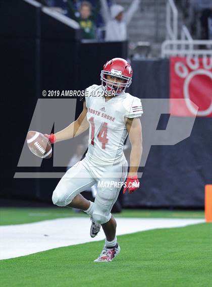 Thumbnail 3 in Katy vs. North Shore (UIL 6A Regional Playoff) photogallery.