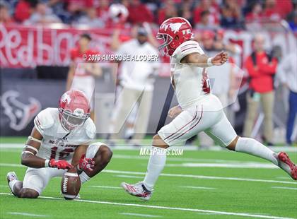 Thumbnail 2 in Katy vs. North Shore (UIL 6A Regional Playoff) photogallery.