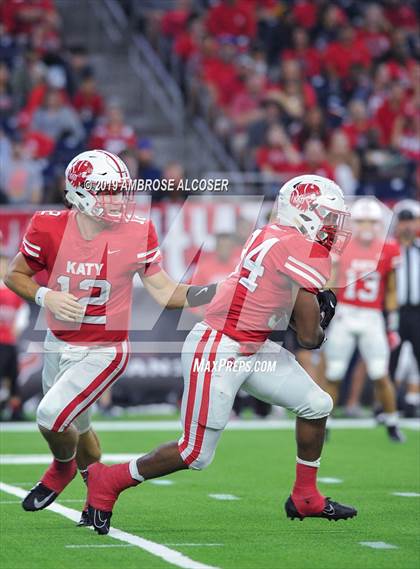 Thumbnail 2 in Katy vs. North Shore (UIL 6A Regional Playoff) photogallery.