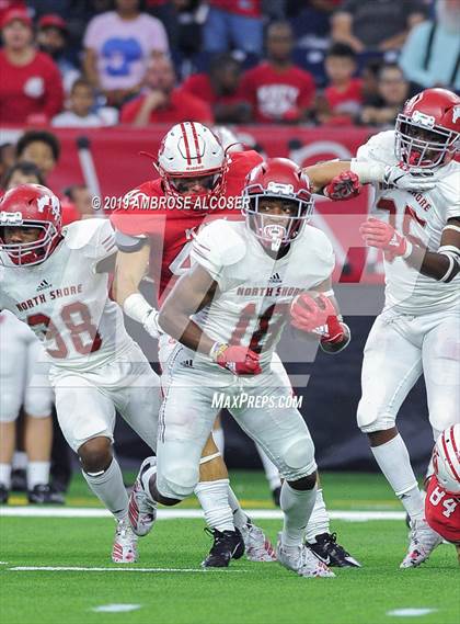 Thumbnail 3 in Katy vs. North Shore (UIL 6A Regional Playoff) photogallery.