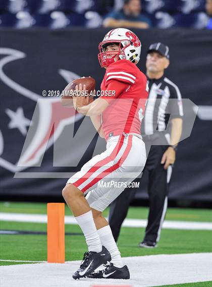 Thumbnail 2 in Katy vs. North Shore (UIL 6A Regional Playoff) photogallery.