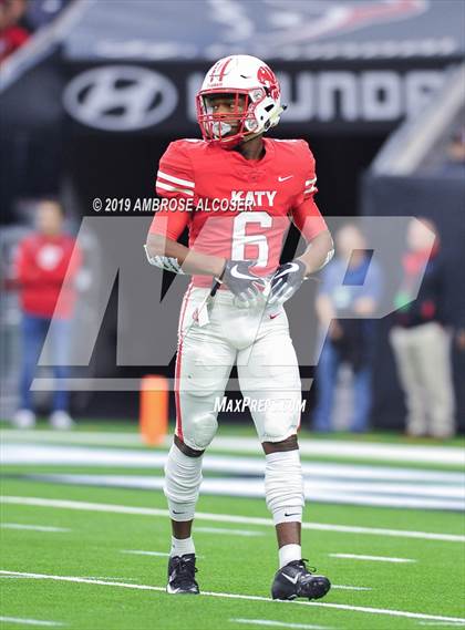 Thumbnail 2 in Katy vs. North Shore (UIL 6A Regional Playoff) photogallery.