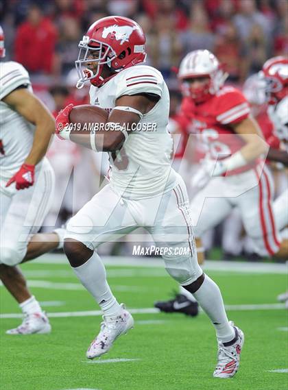 Thumbnail 1 in Katy vs. North Shore (UIL 6A Regional Playoff) photogallery.