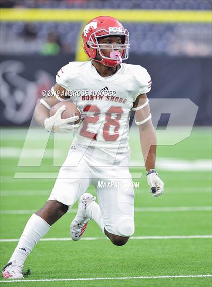 Thumbnail 2 in Katy vs. North Shore (UIL 6A Regional Playoff) photogallery.