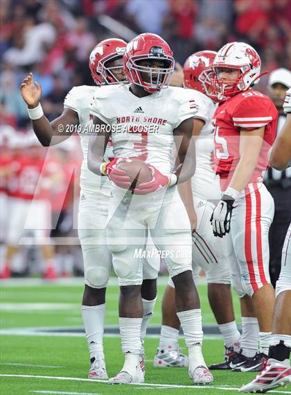 Thumbnail 2 in Katy vs. North Shore (UIL 6A Regional Playoff) photogallery.