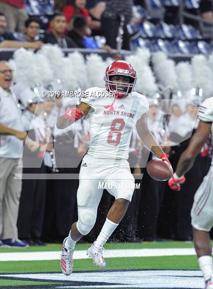 Thumbnail 1 in Katy vs. North Shore (UIL 6A Regional Playoff) photogallery.