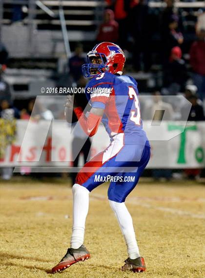 Thumbnail 2 in Maplesville vs. Linden (AHSAA Class A Semifinal) photogallery.