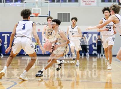 Thumbnail 3 in Chrisman vs North Kansas City (MSHSAA District Semifinal) photogallery.