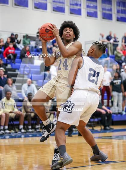 Thumbnail 3 in Chrisman vs North Kansas City (MSHSAA District Semifinal) photogallery.