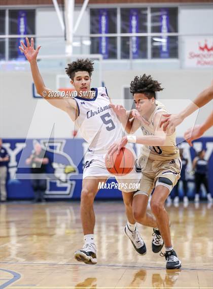 Thumbnail 3 in Chrisman vs North Kansas City (MSHSAA District Semifinal) photogallery.
