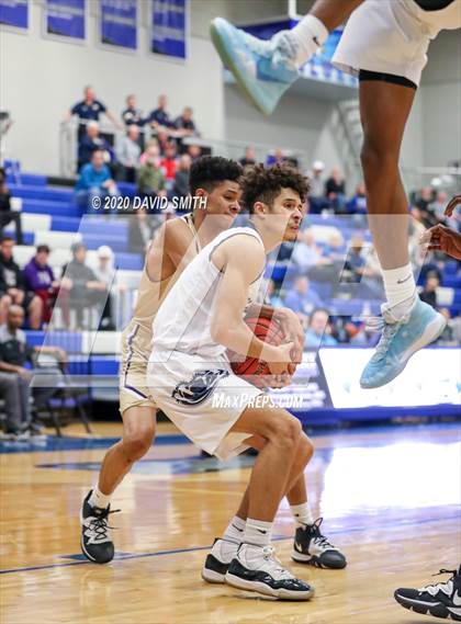 Thumbnail 3 in Chrisman vs North Kansas City (MSHSAA District Semifinal) photogallery.