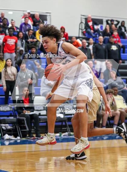 Thumbnail 3 in Chrisman vs North Kansas City (MSHSAA District Semifinal) photogallery.
