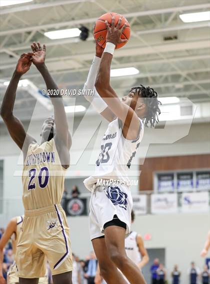 Thumbnail 3 in Chrisman vs North Kansas City (MSHSAA District Semifinal) photogallery.