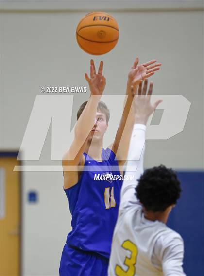 Thumbnail 3 in Butler vs Etowah (Lemon Street Classic) photogallery.