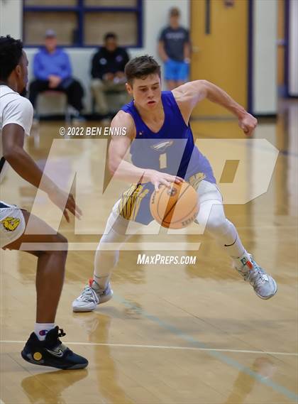 Thumbnail 2 in Butler vs Etowah (Lemon Street Classic) photogallery.