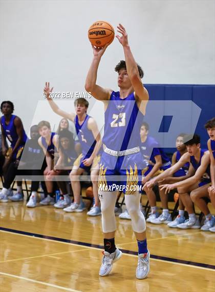 Thumbnail 2 in Butler vs Etowah (Lemon Street Classic) photogallery.