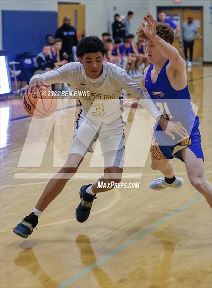 Thumbnail 1 in Butler vs Etowah (Lemon Street Classic) photogallery.